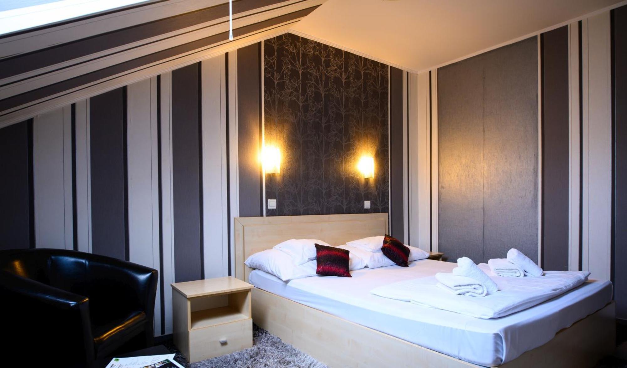 Palermo Panzio Hotel Nyiregyhaza Luaran gambar