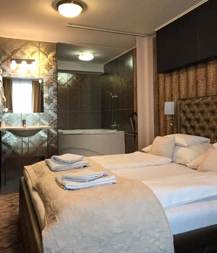 Palermo Panzio Hotel Nyiregyhaza Luaran gambar