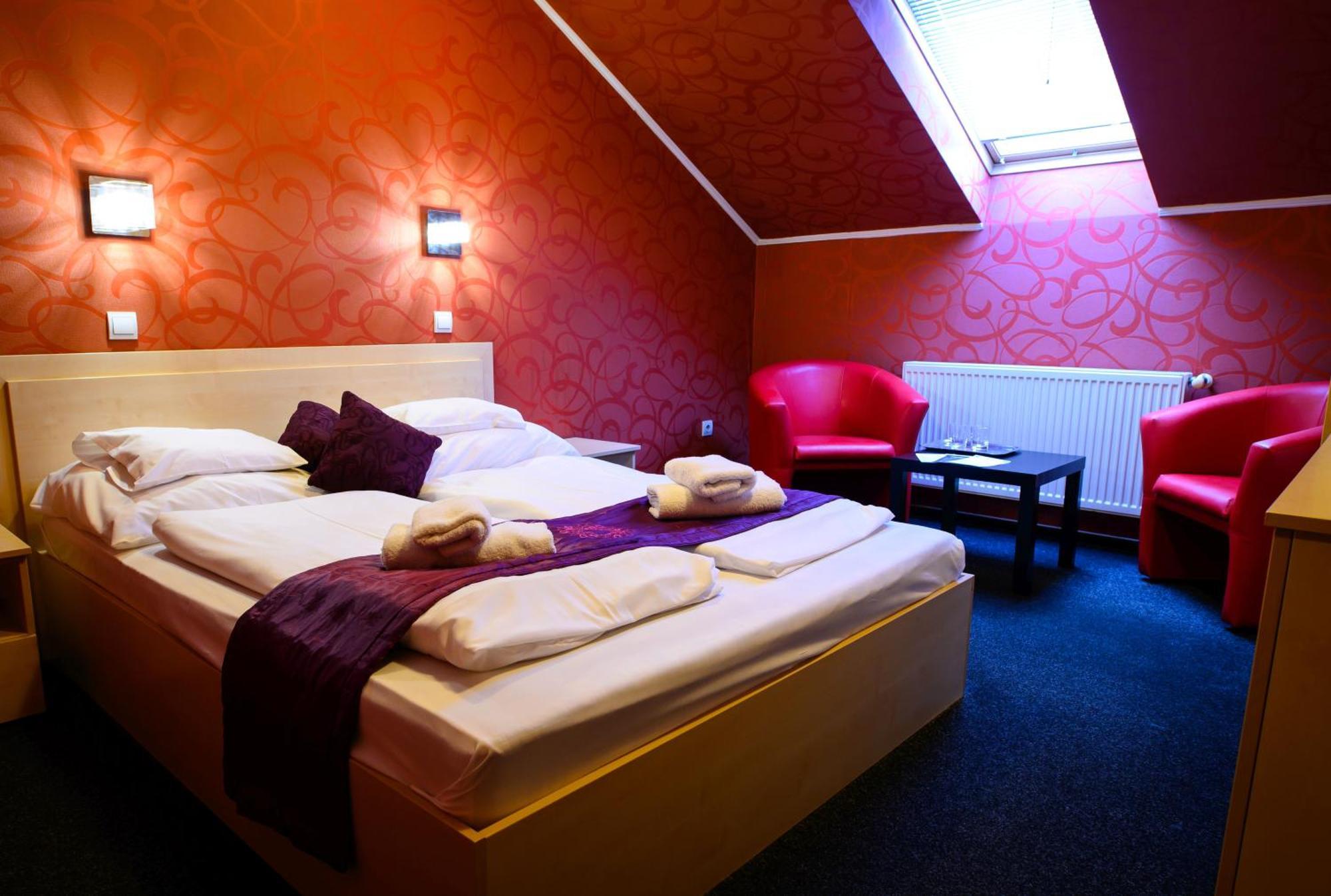 Palermo Panzio Hotel Nyiregyhaza Luaran gambar